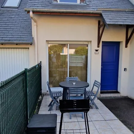Semesterbostad Le Du Hameau *